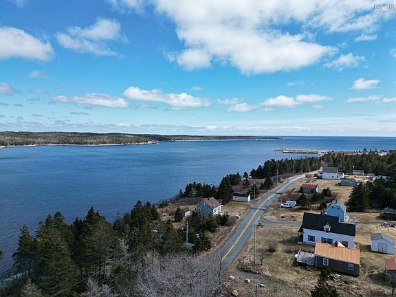 3rd image of New Harbour Rd