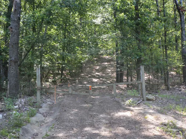 265 Hidden Valley Rd, Hot Springs, AR 71913