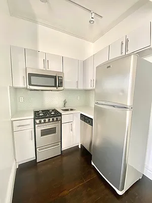 Rented by Compass | media 6