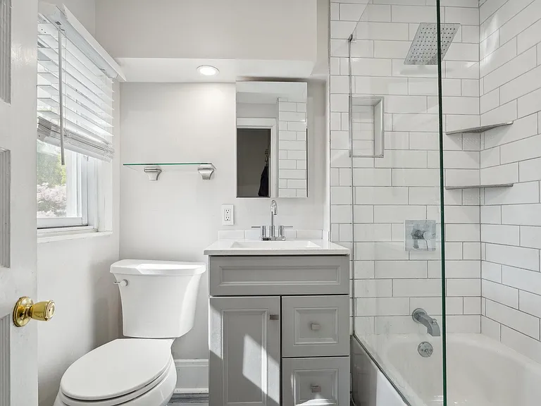 124 Dalton St #1 — Photo 3