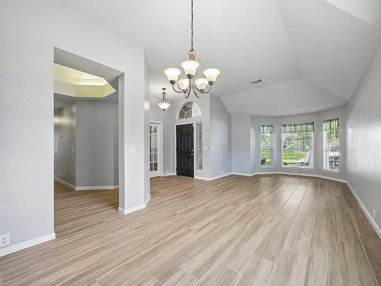 1314 Deerbrook Dr — Photo 5