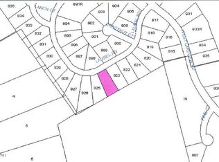 137 Laurel Rd, Lackawaxen, PA 18435