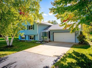 6365 258th St, Wyoming, MN 55092