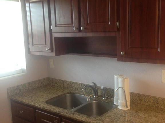 2nd image of 616 Lucerne Ave APT 2