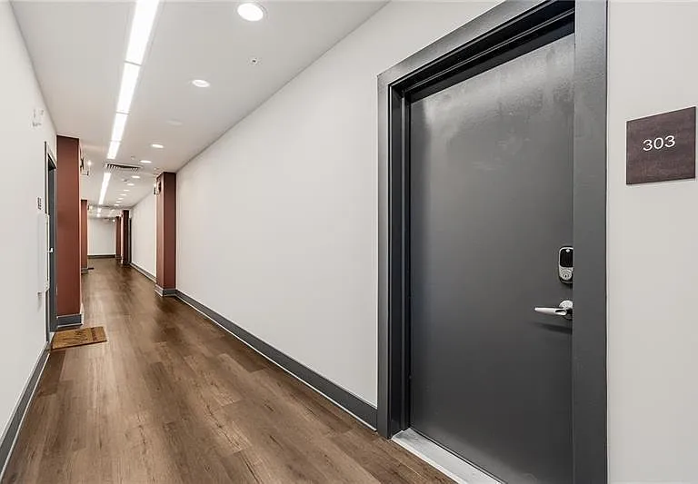 112 Rogers St NE #303 — Photo 7