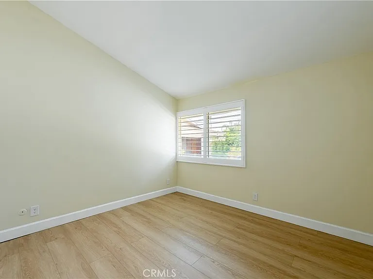 24221 Hatteras St — Photo 35