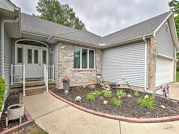 4th image of 2575 Deerfield Ct