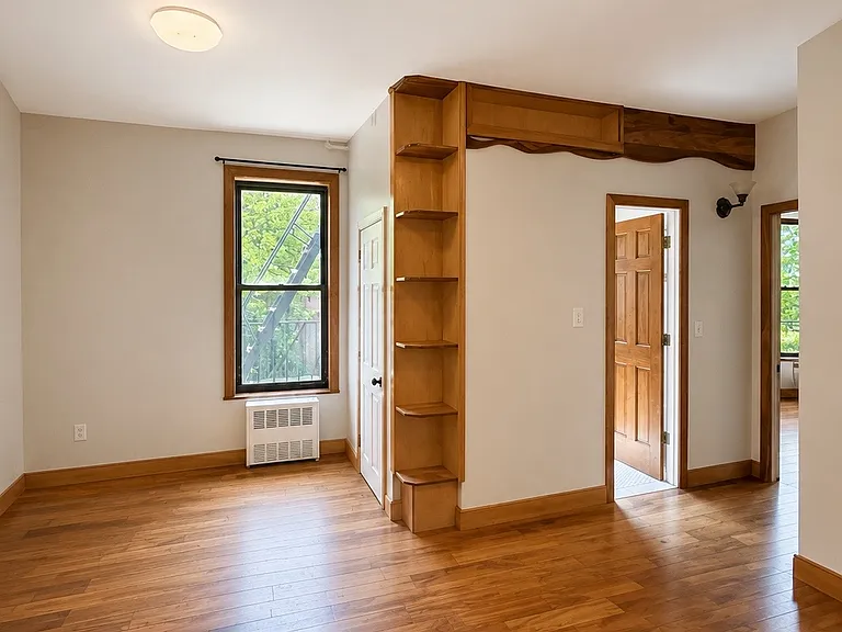 1183 Jefferson Ave #2 — Photo 5