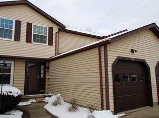 552 Topaz Ln, Brunswick, OH
