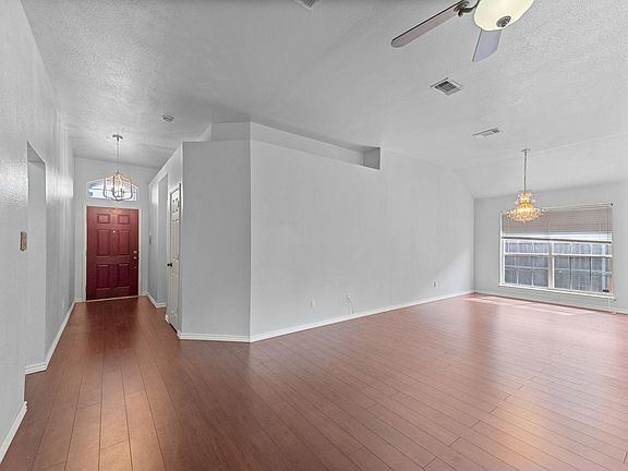 3rd image of 1211 Morningside Dr