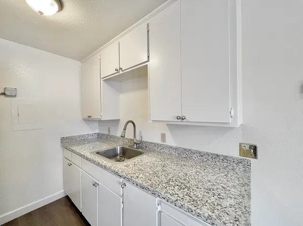 3742 5th Ave APT B, Sacramento, CA 95817
