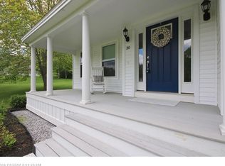 30 Spoondrift Rd, Falmouth, ME 04105