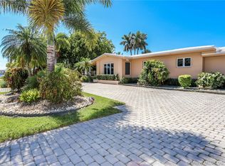 910 Jefferson St, Hollywood, FL 33019