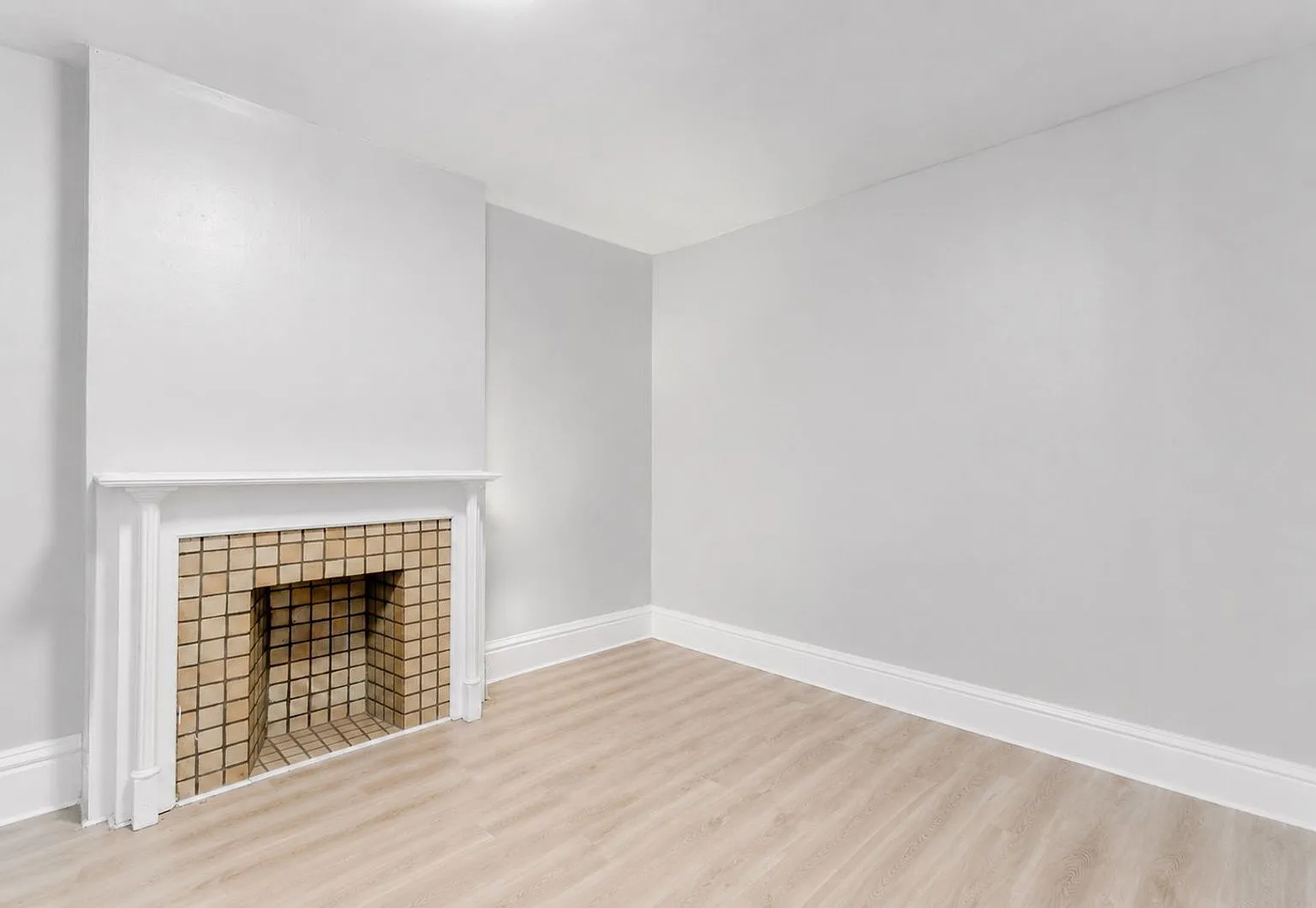5 bed, 2.0 bath, $3,495 — Photo 4