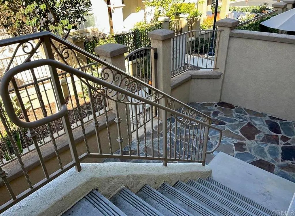 3 bed, 2.5 bath, 1484 sqft, $4,000 — Photo 3