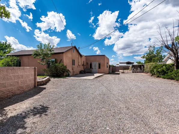 4627 San Isidro St NW, Albuquerque, NM 87107