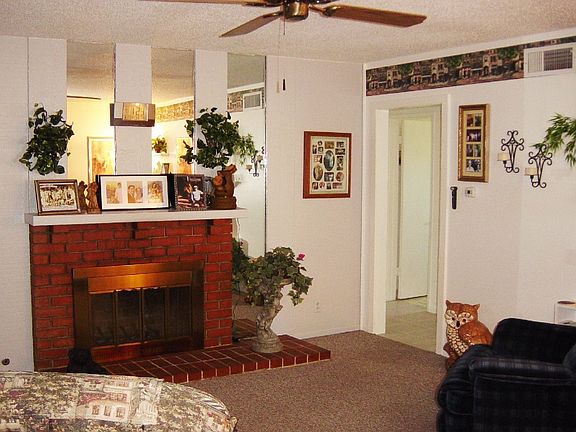 2nd image of 2525 Park Dr
