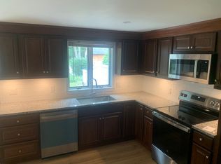 395 N Quincy St, Abington, MA 02351
