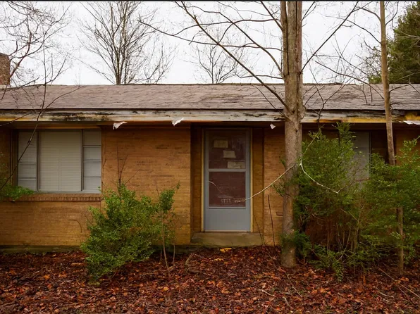 164 Deerhaven Dr, Wellsburg, WV 26070