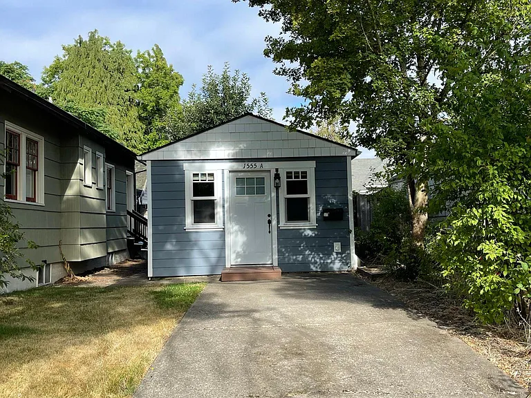 1555A Summer St NE — Photo 1