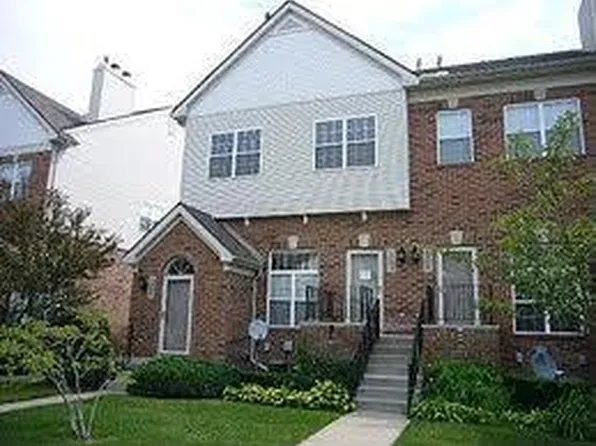 1946 Campau Farms Cir, Detroit, MI 48207