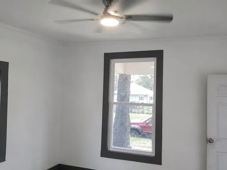 2341 Parker Ave — Photo 10