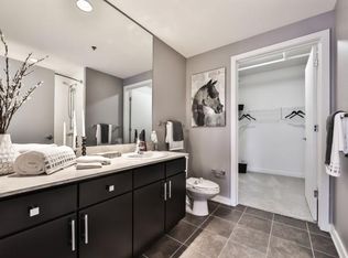 345 N Wells St #2001, Chicago, IL 60654