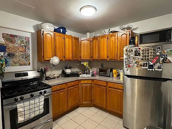 2nd image of 579 Lafayette Ave APT 2