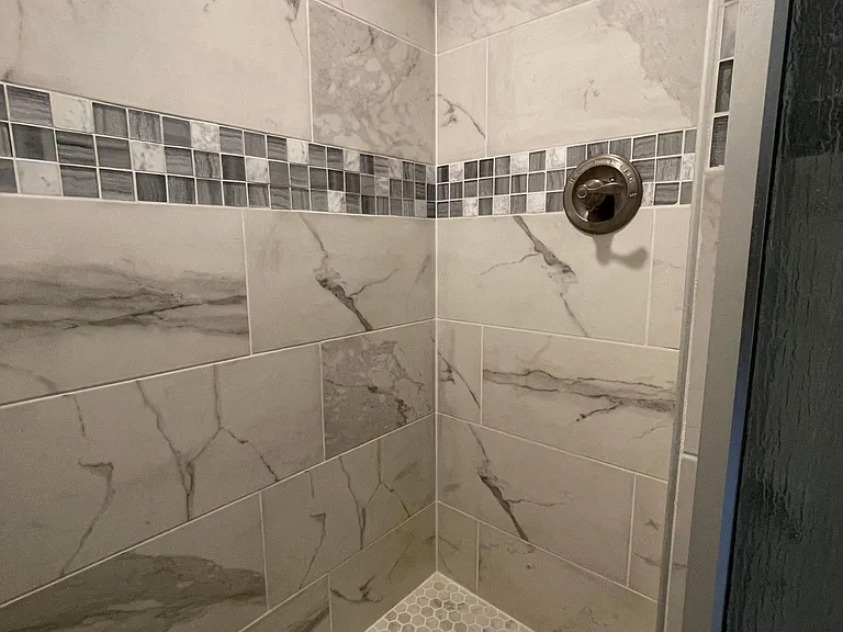 7116 Gleason Rd — Photo 23