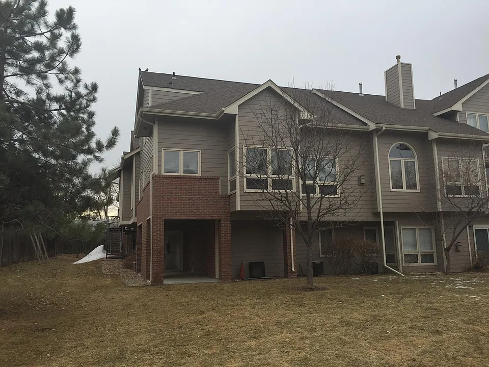 1330 S Monaco Pkwy #5