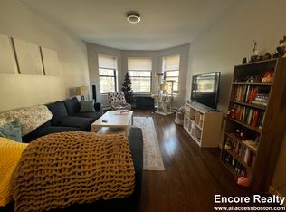 41 Stearns Rd #1, Brookline, MA 02446