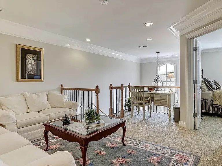 Nickolas Cir — Photo 11
