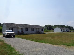 27 Suggetts Point Rd, Warsaw, VA 22572