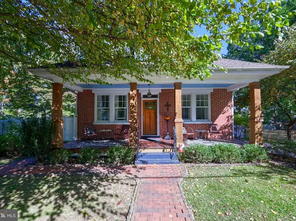 9 Roselle Ave, Lancaster, PA 17603