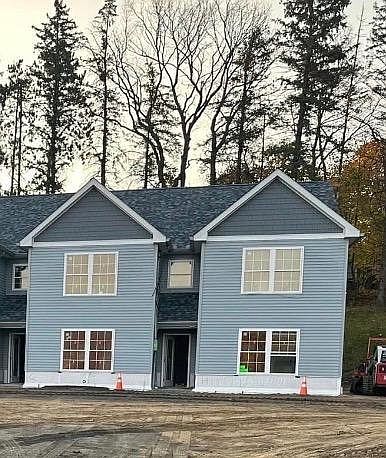 1st image of 1068 Lakeland Dr
