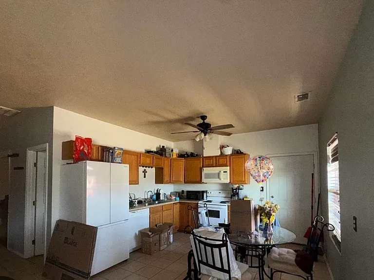 1006 E North Ave — Photo 6