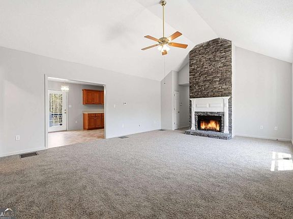 4th image of 110 Hardwood Rd