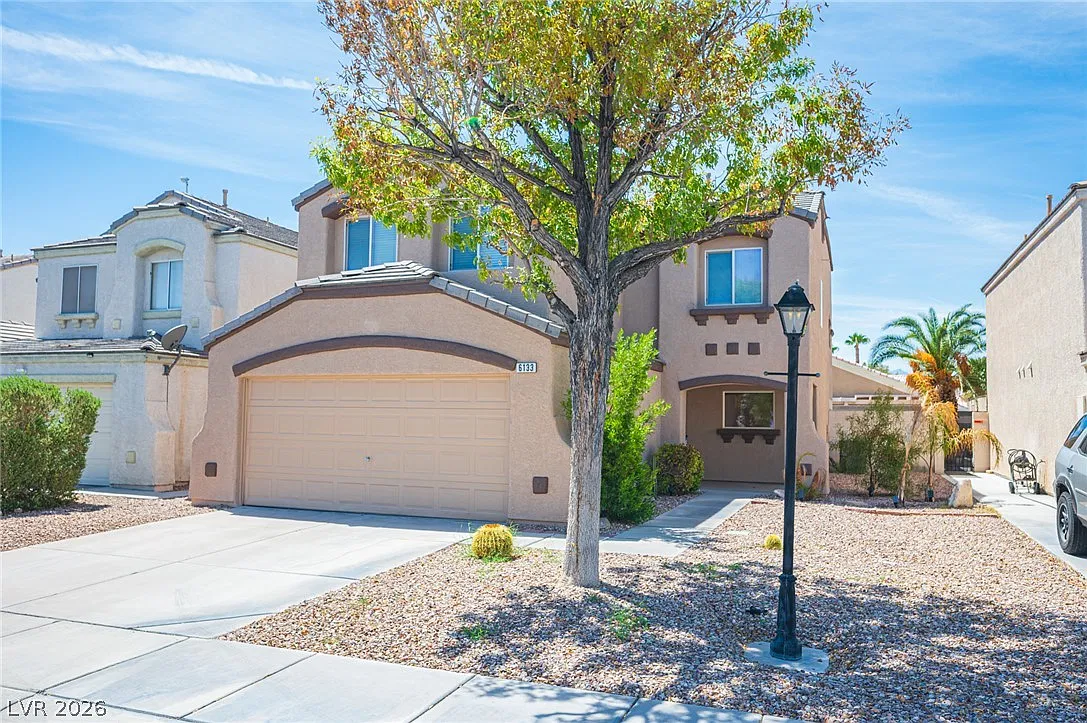 4 bed, 2.5 bath, 2138 sqft, $2,300 — Photo 2