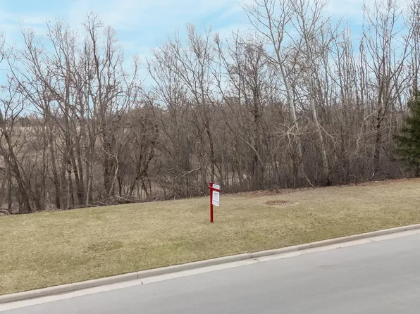 525 Buchanan Rd, Combined Locks, WI 54113