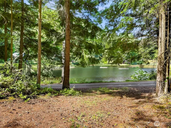 2940 Rosewood Terrace, Lummi Island, WA 98262
