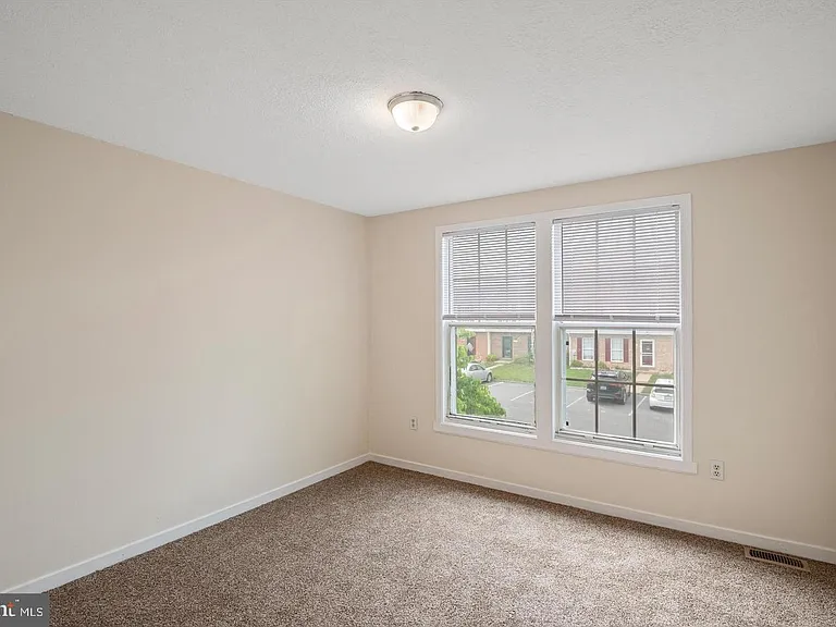206 Emily Ln — Photo 11