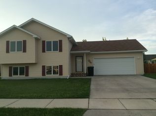 5350 W Maple Ave, Grand Forks, ND 58203
