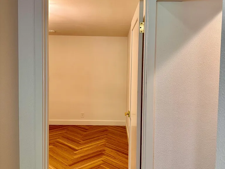 623 Carol Way #B — Photo 35
