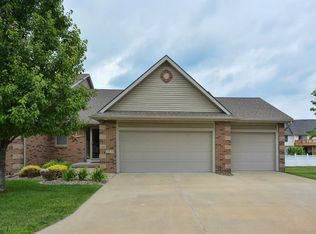 1114 NW Waterfront Dr, Ankeny, IA 50023