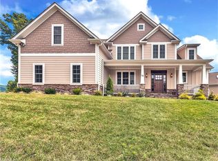 53 Ledgestone Dr, Fairview, NC 28730