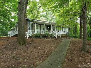 800 Silverleaf Rd, Charlotte, NC 28217