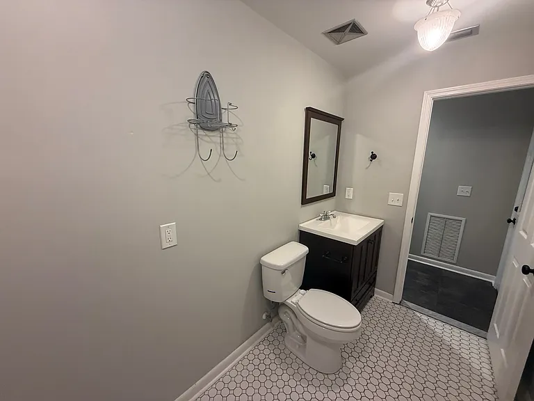 2374 Stafford Dr — Photo 47