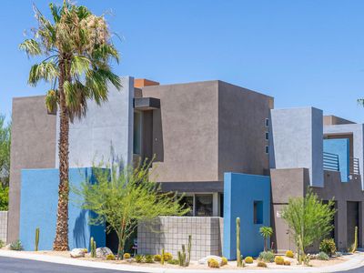 210 Enterprise Way, Palm Springs, CA, 92262