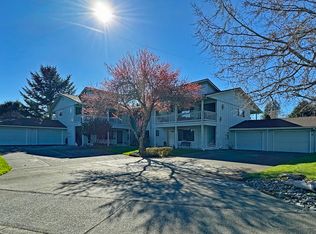 815C Brookhaven Dr #C, Brookings, OR 97415