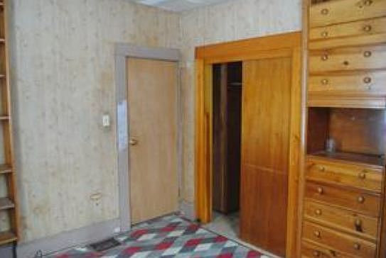 5th image of 206 S 22nd St